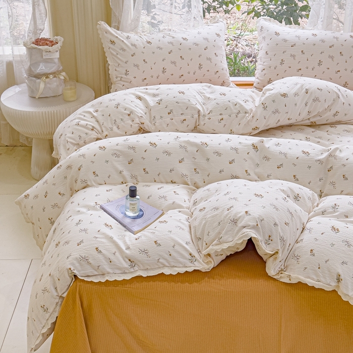 91家纺网 家纺一手货源 找家纺 可思家纺 2025新款法式皱皱纱四件套 碎花白茶