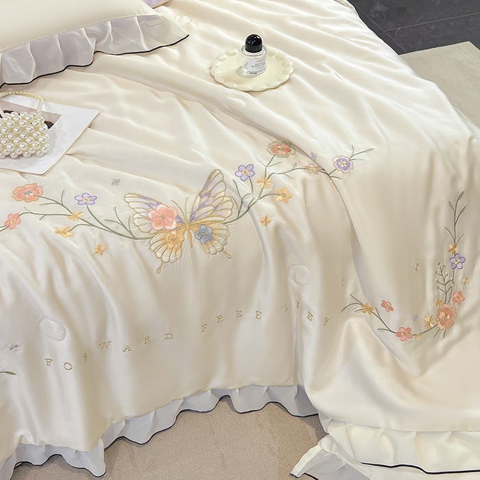 91家纺网 家纺一手货源 找家纺 （总）梦舒羽 2025新款刺绣水洗真丝花边夏被四件套宿舍夏凉被床单枕套三件套-蝶梦花边款