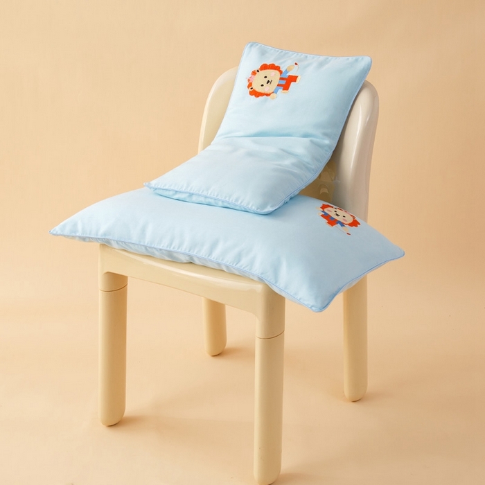 91家纺网 家纺一手货源 找家纺 喜多兔2025新款小轻柔纯棉双层纱枕套枕头 蓝色萌小狮