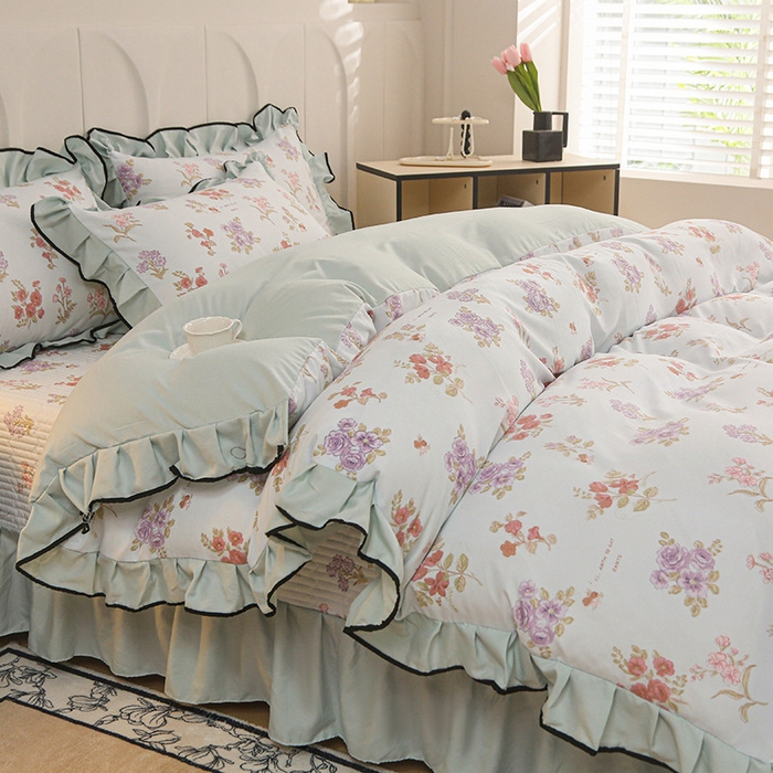 91家纺网 家纺一手货源 找家纺 铠畅家纺 2025新款有氧双层纱印花夹棉床盖四件套-终版 春日物语