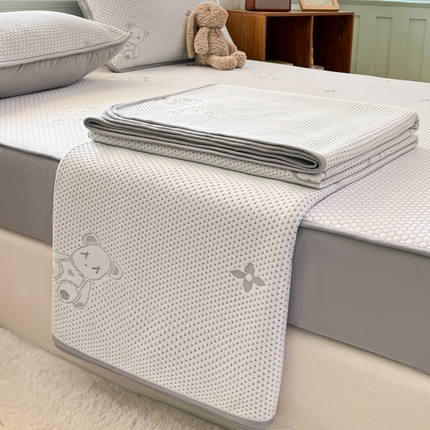 91家纺网 家纺一手货源 找家纺 （总）绘萱家居 2025爆款冰凉豆豆凉席夏被四件套三件套床笠款冰丝软席子