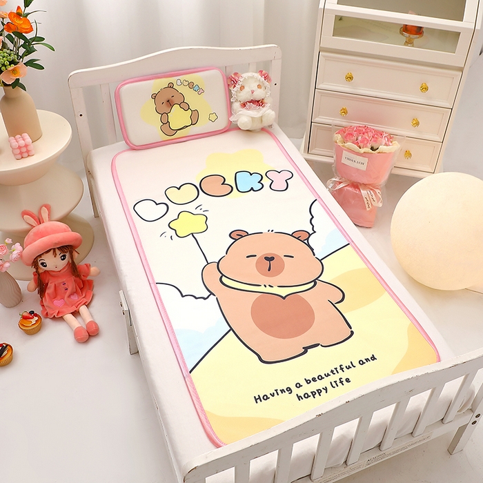 91家纺网 家纺一手货源 找家纺 八零年代 2025新品云柔牛奶丝儿童凉席套件