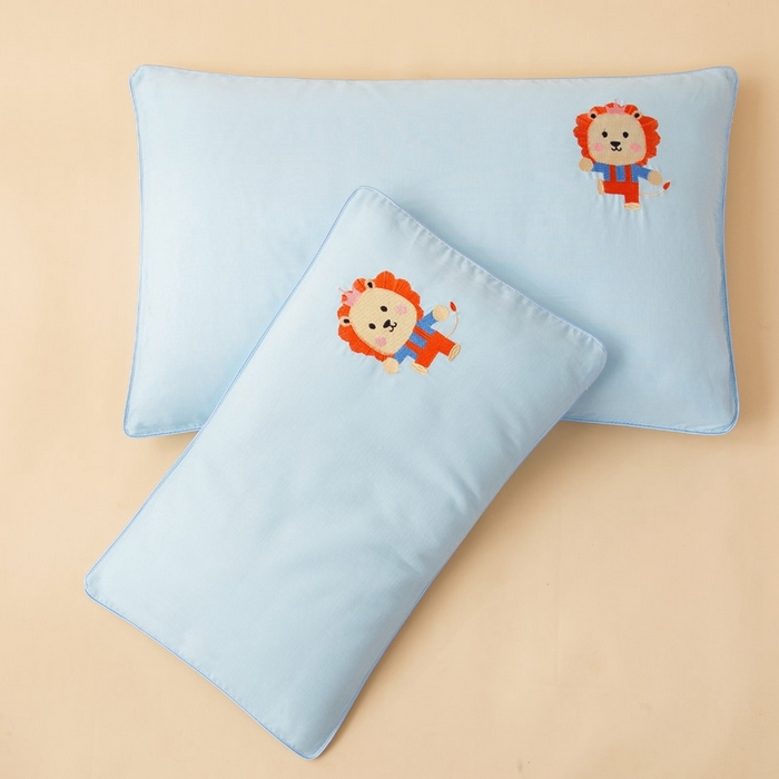 91家纺网 家纺一手货源 找家纺 喜多兔2025新款小轻柔纯棉双层纱枕套枕头 蓝色萌小狮