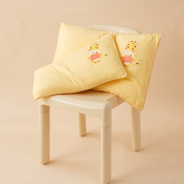 91家纺网 家纺一手货源 找家纺 喜多兔2025新款小轻柔纯棉双层纱枕套枕头 黄色萌小鹿