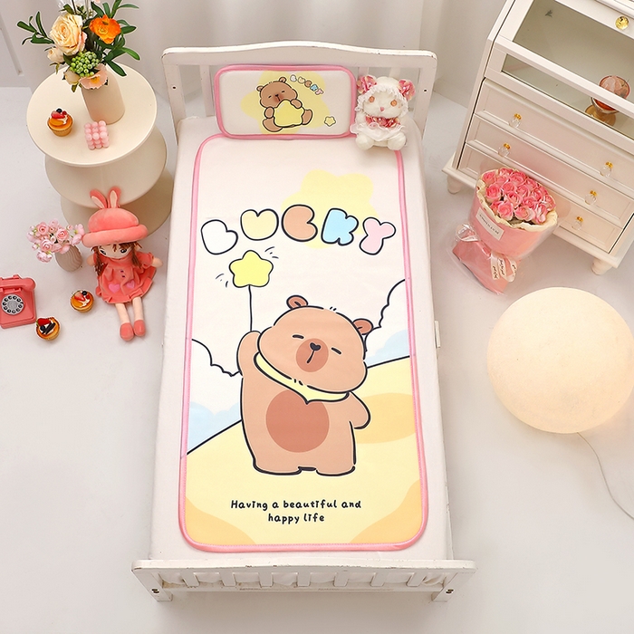 91家纺网 家纺一手货源 找家纺 八零年代 2025新品云柔牛奶丝儿童凉席套件