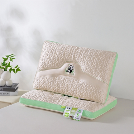 91家纺网 家纺一手货源 找家纺 （总）麦肯锡 2025新款7A抗菌级熊猫憨憨护颈枕头枕芯