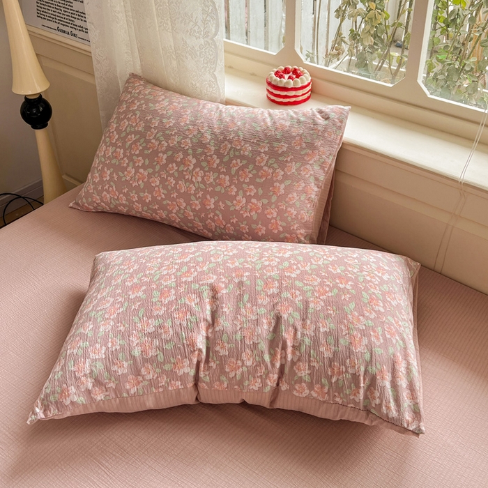 91家纺网 家纺一手货源 找家纺 一比一 2026新款云感皱皱双层纱四件套-简单款 水墨丹青红