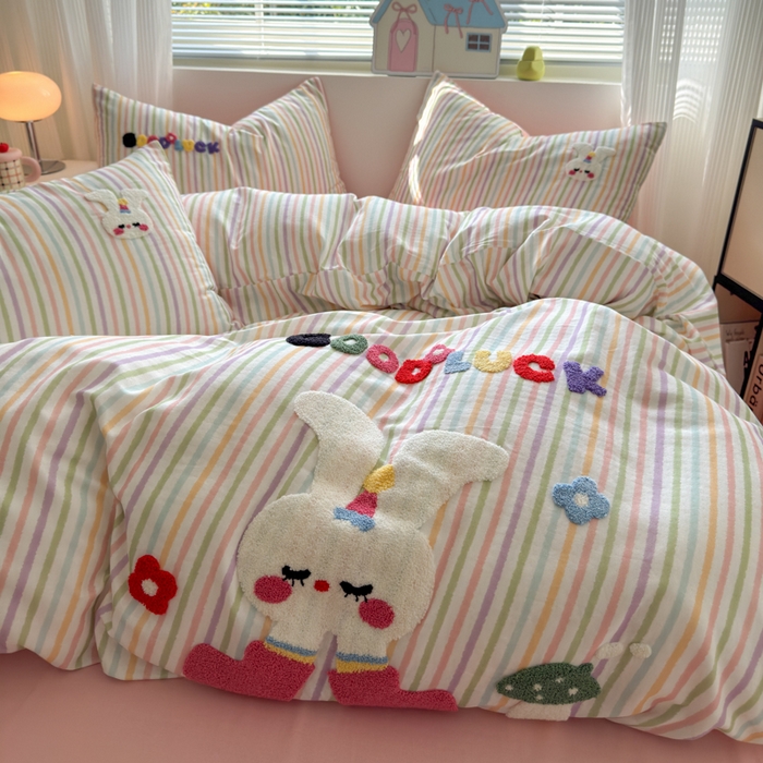 91家纺网 家纺一手货源 找家纺 如意朵 2025新款全棉双层纱小清新绣花四件套（专版花型） 蘑菇小兔