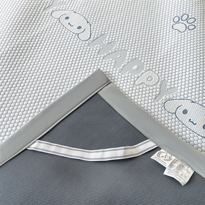 91家纺网 家纺一手货源 找家纺 雯豆家纺 2025新款PE高分子凉感提花凉席三件套绑带款席子平铺席 大耳朵朵-绑带款