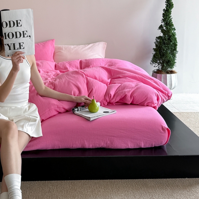 91家纺网 家纺一手货源 找家纺 山舍家居 2025新款皱皱双层纱纯色四件套 春日玫红