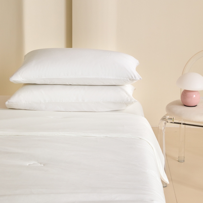 91家纺网 家纺一手货源 找家纺 大彩家居 2025新款A类针织四季被-场景一 米白色