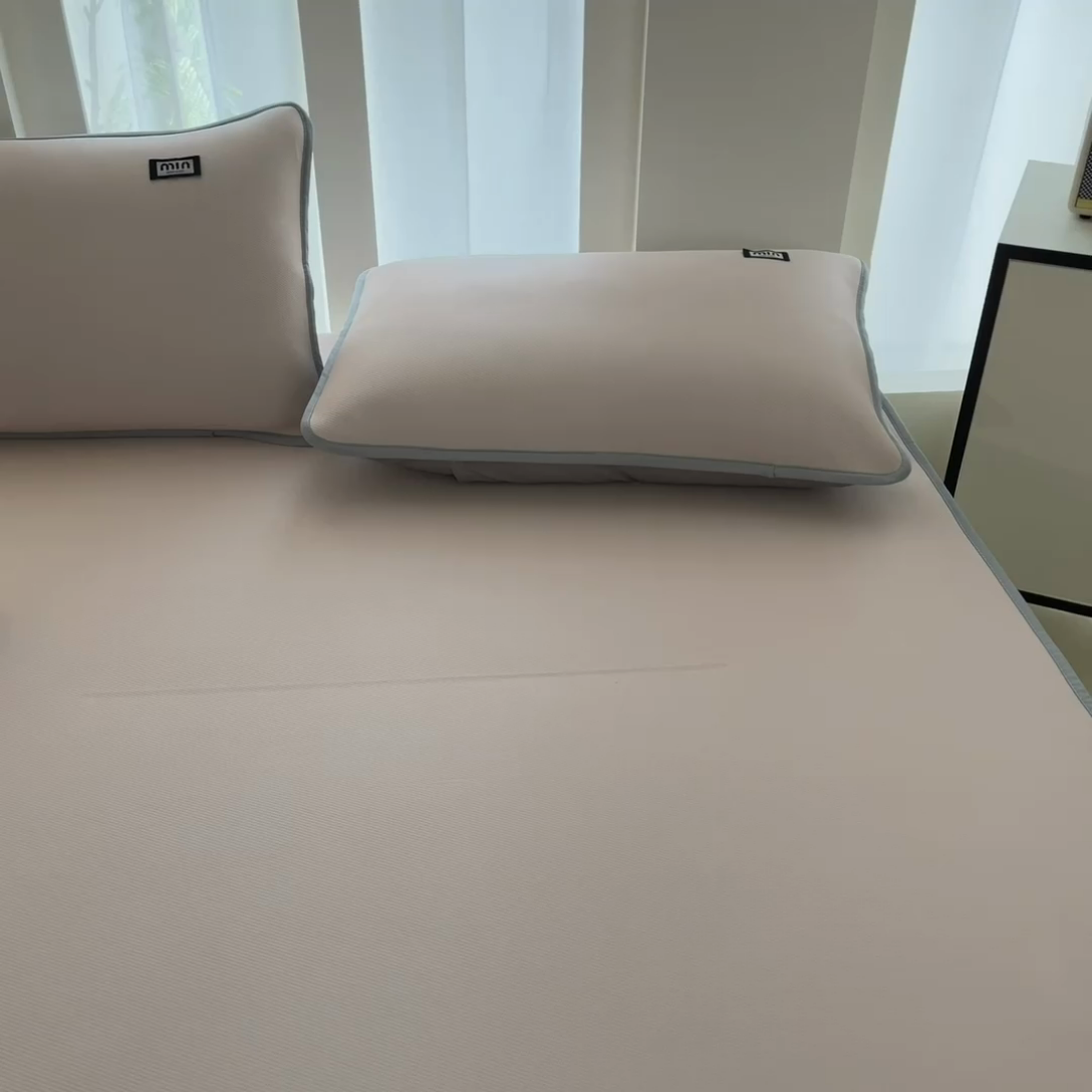 91家纺网 家纺一手货源 找家纺 子曰 2025新款A类高分子PE小清新凉感席系列-床垫款 小清新-粉