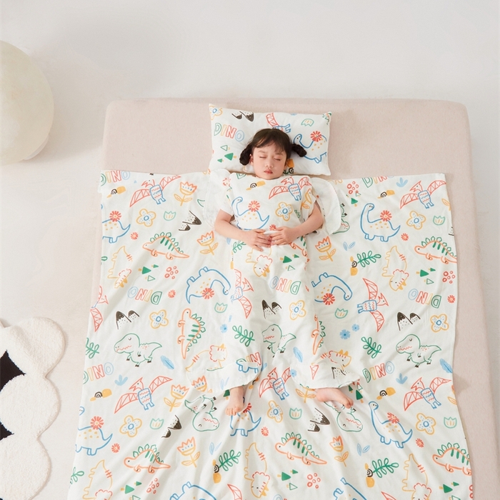 91家纺网 家纺一手货源 找家纺 艾佳宝贝 2025A类全棉纱布护肚防踢睡袋多功能盖毯宝宝夏被 好多恐龙