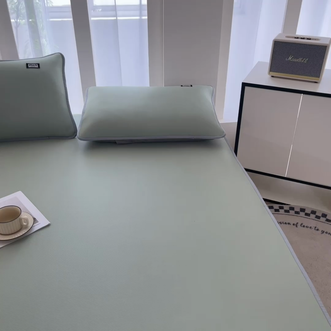 91家纺网 家纺一手货源 找家纺 子曰 2025新款A类高分子PE小清新凉感席系列-床垫款 小清新-绿