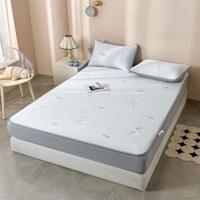 91家纺网 家纺一手货源 找家纺 雯豆家纺 2025新款PE凉感提花冰丝床笠三件套全包中分子床罩床垫保护套 小脚印-床笠款