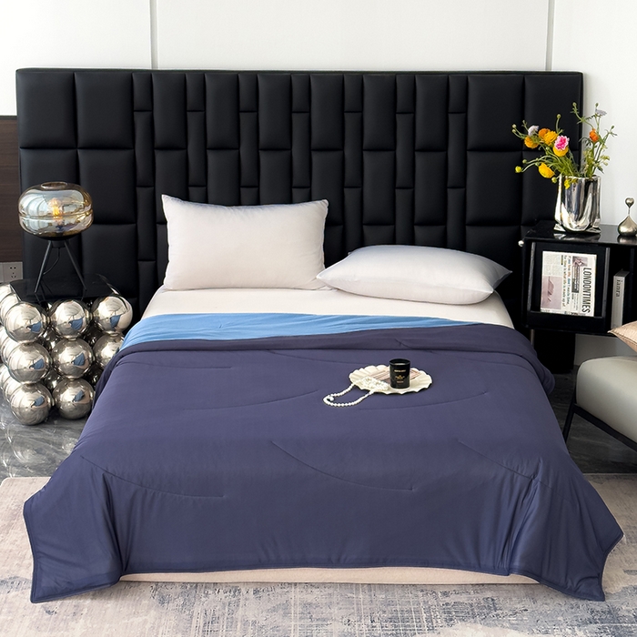 91家纺网 家纺一手货源 找家纺 星巴k家纺 2025新款亚朵同款凉感丝夏被夏凉被空调被自在眠自然醒 夏夜深蓝