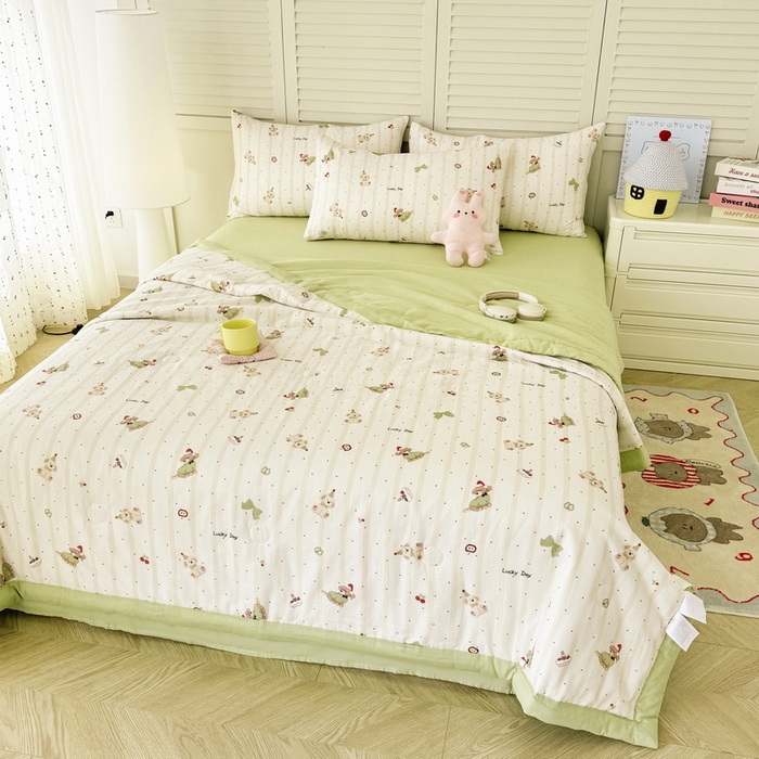 91家纺网 家纺一手货源 找家纺 佰亿莱 2025新款全棉双层纱大豆夏被四件套 帽子狗狗