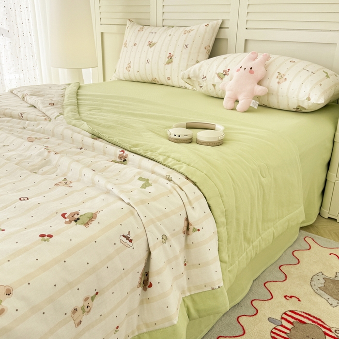 91家纺网 家纺一手货源 找家纺 佰亿莱 2025新款全棉双层纱大豆夏被四件套 帽子狗狗