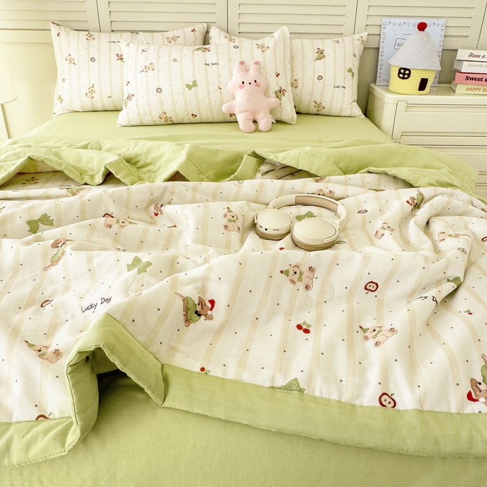 91家纺网 家纺一手货源 找家纺 佰亿莱 2025新款全棉双层纱大豆夏被四件套 帽子狗狗