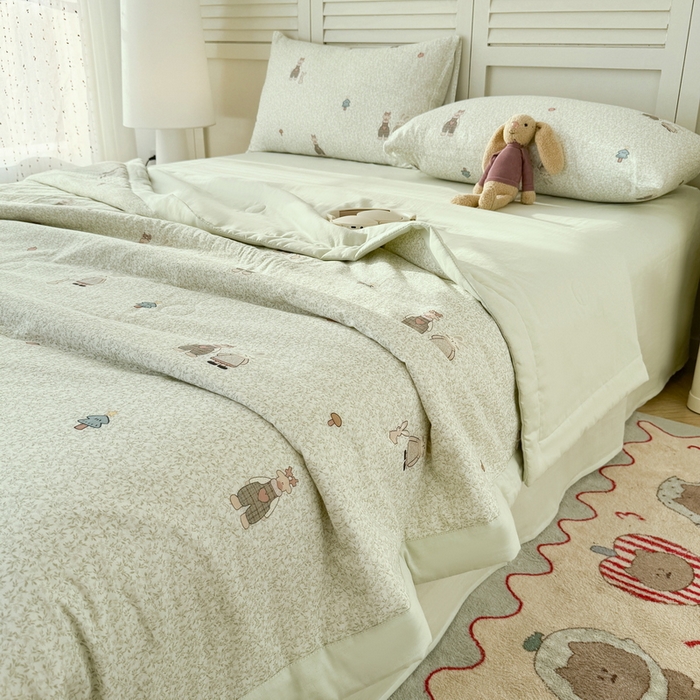 91家纺网 家纺一手货源 找家纺 佰亿莱 2025新款全棉双层纱大豆夏被四件套 亲密伙伴