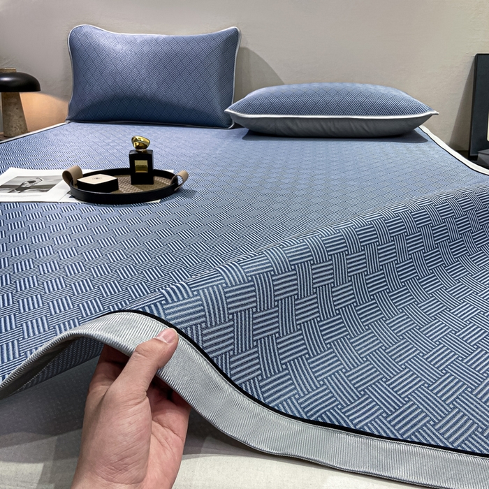 91家纺网 家纺一手货源 找家纺 给笠 2025新款碳光复合三明治 冰丝凉席 饼干-凉席蓝色