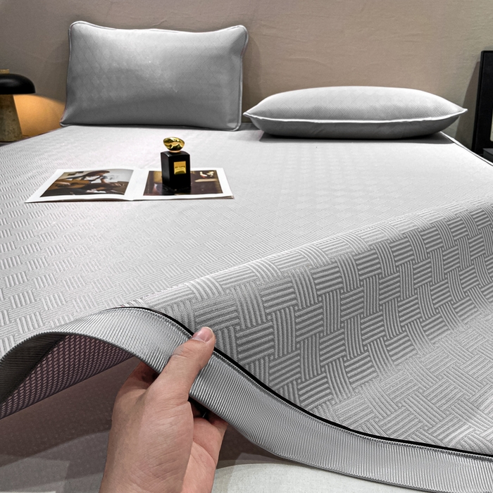 91家纺网 家纺一手货源 找家纺 给笠 2025新款碳光复合三明治 冰丝凉席 饼干-凉席银灰