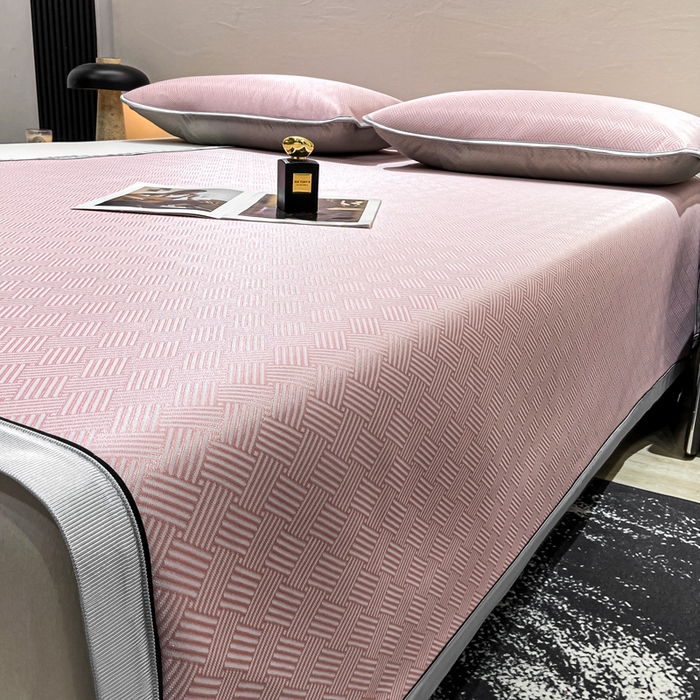 91家纺网 家纺一手货源 找家纺 给笠 2025新款碳光复合三明治 冰丝凉席 饼干-凉席粉色