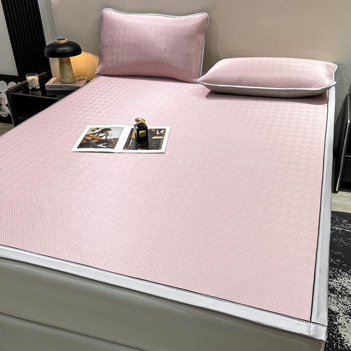 91家纺网 家纺一手货源 找家纺 给笠 2025新款碳光复合三明治 冰丝凉席 饼干-凉席粉色