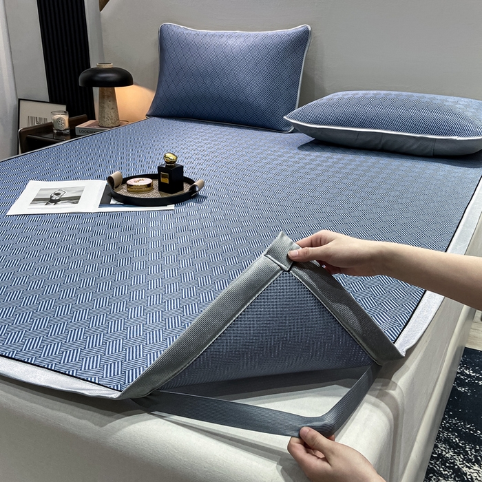 91家纺网 家纺一手货源 找家纺 给笠 2025新款碳光复合三明治 冰丝凉席 饼干-凉席蓝色