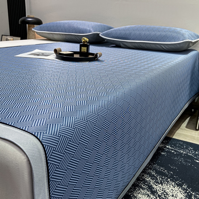 91家纺网 家纺一手货源 找家纺 给笠 2025新款碳光复合三明治 冰丝凉席 饼干-凉席蓝色