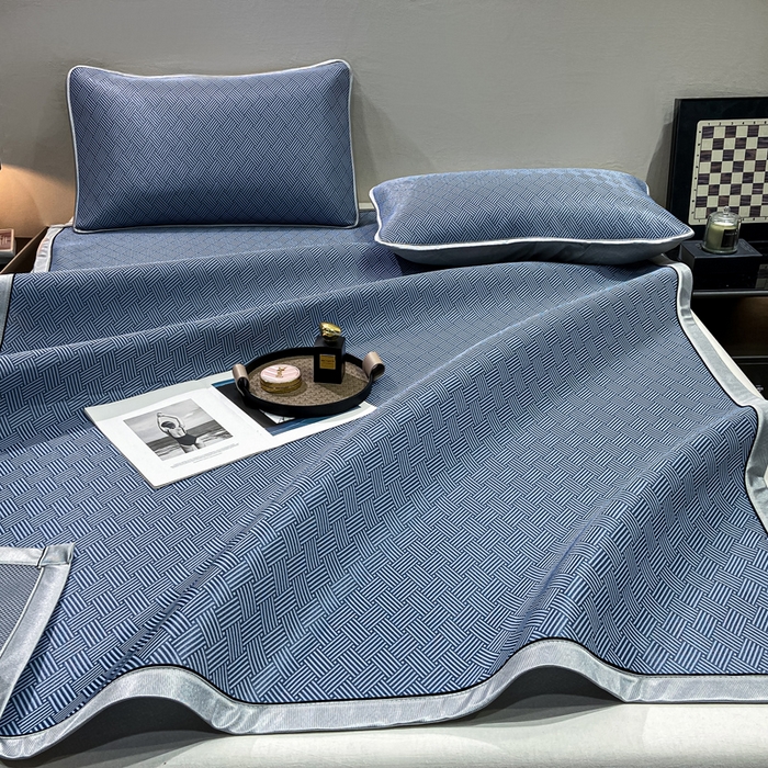 91家纺网 家纺一手货源 找家纺 给笠 2025新款碳光复合三明治 冰丝凉席 饼干-凉席蓝色