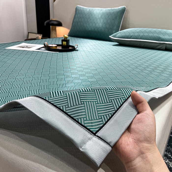 91家纺网 家纺一手货源 找家纺 给笠 2025新款碳光复合三明治 冰丝凉席 饼干-凉席绿色