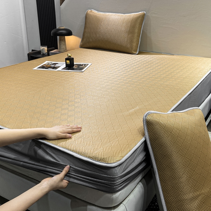 91家纺网 家纺一手货源 找家纺 给笠 2025新款碳光复合三明治冰丝 床笠 饼干-冰丝床笠驼色