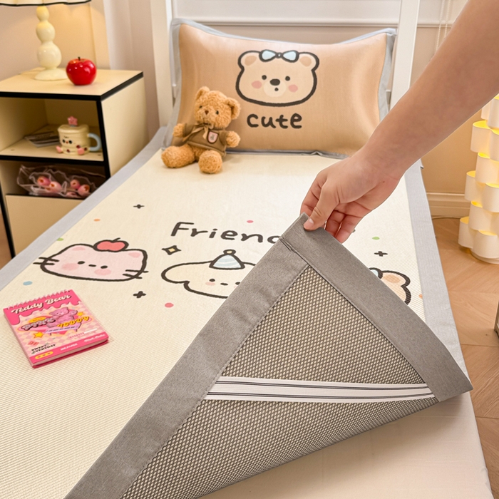 91家纺网 家纺一手货源 找家纺 慕尚家纺 2025新款凉感大版冰丝席学生季款三件套 3个好朋友