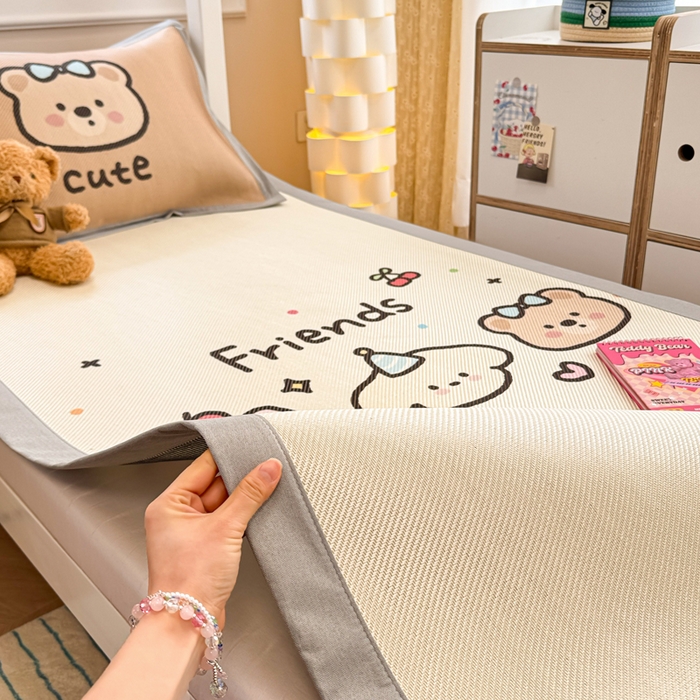 91家纺网 家纺一手货源 找家纺 慕尚家纺 2025新款凉感大版冰丝席学生季款三件套 3个好朋友