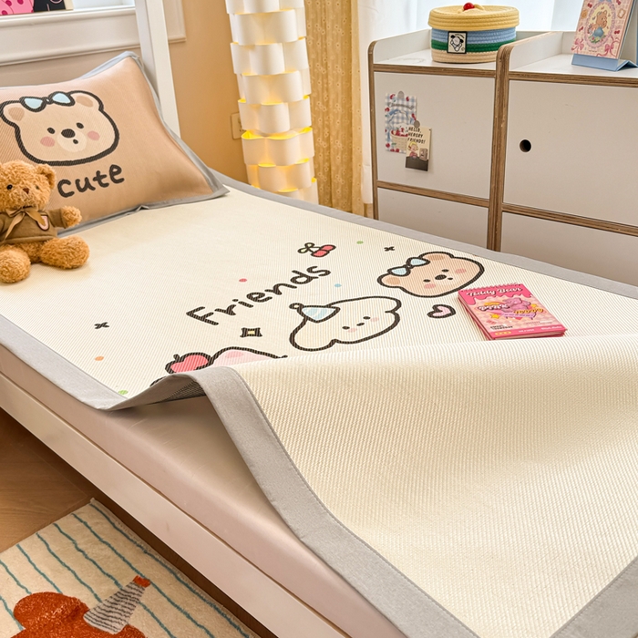 91家纺网 家纺一手货源 找家纺 慕尚家纺 2025新款凉感大版冰丝席学生季款三件套 3个好朋友