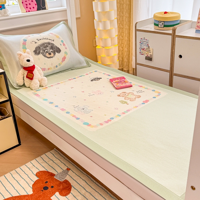 91家纺网 家纺一手货源 找家纺 慕尚家纺 2025新款凉感大版冰丝席学生季款三件套 考拉的朋友