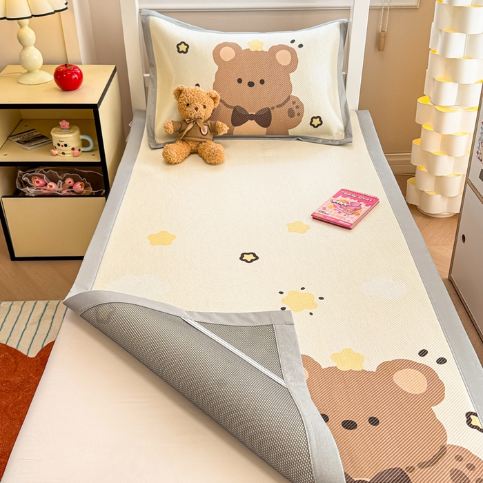 91家纺网 家纺一手货源 找家纺 慕尚家纺 2025新款凉感大版冰丝席学生季款三件套 小熊泡