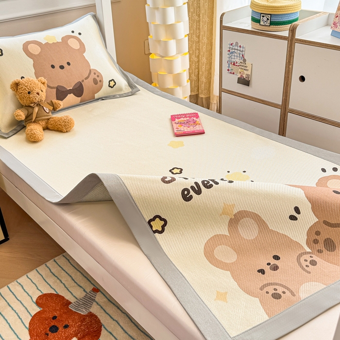 91家纺网 家纺一手货源 找家纺 慕尚家纺 2025新款凉感大版冰丝席学生季款三件套 小熊泡