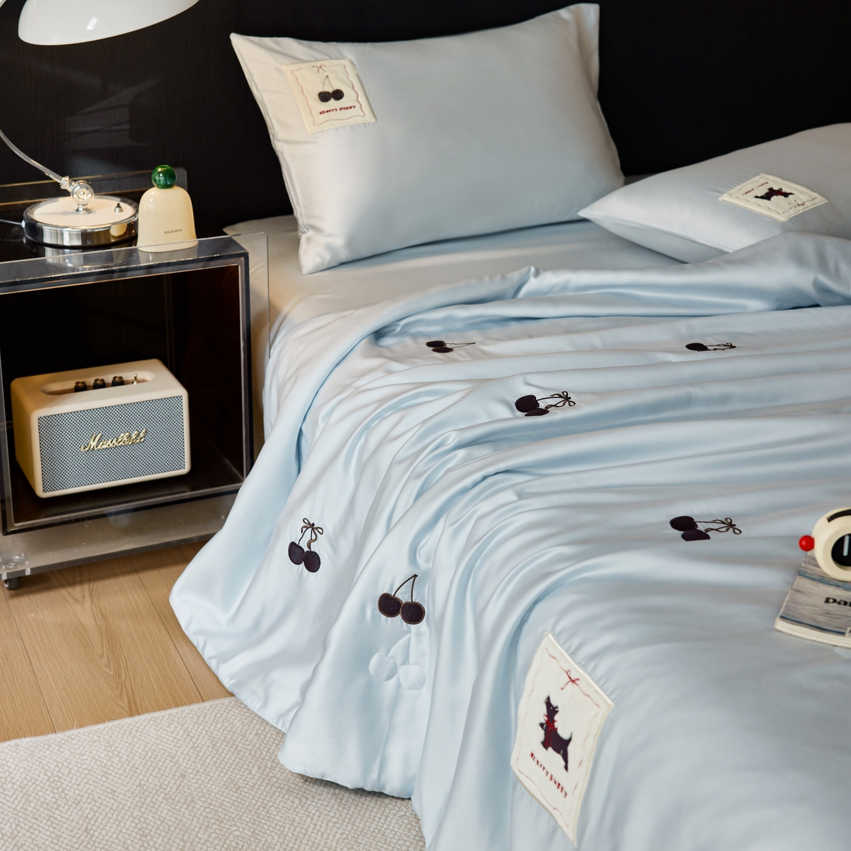 91家纺网 家纺一手货源 找家纺 初拾 2025新款60支奥地利进口兰精天丝夏被夏凉被空调被—樱桃奇奇 海水蓝