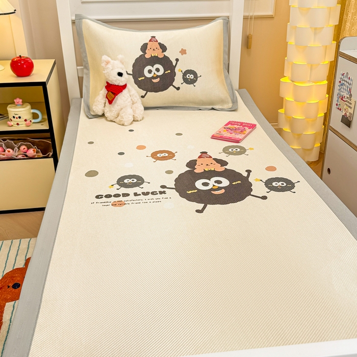 91家纺网 家纺一手货源 找家纺 慕尚家纺 2025新款凉感大版冰丝席学生季款三件套 幸运大眼萌