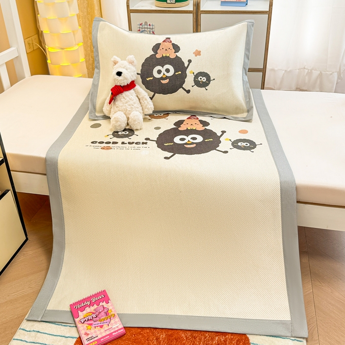 91家纺网 家纺一手货源 找家纺 慕尚家纺 2025新款凉感大版冰丝席学生季款三件套 幸运大眼萌