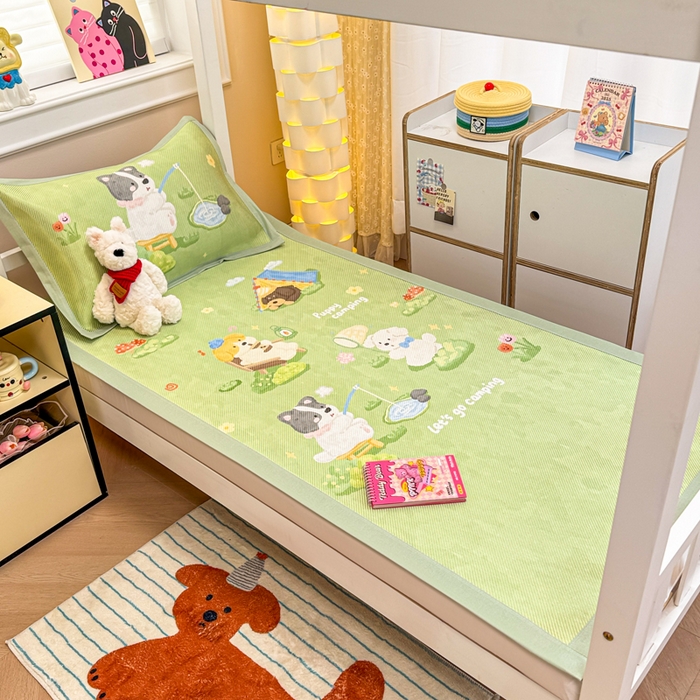 91家纺网 家纺一手货源 找家纺 慕尚家纺 2025新款凉感大版冰丝席学生季款三件套 油墨画狗狗