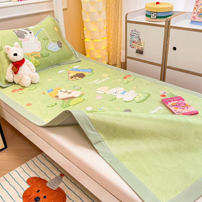 91家纺网 家纺一手货源 找家纺 慕尚家纺 2025新款凉感大版冰丝席学生季款三件套 油墨画狗狗