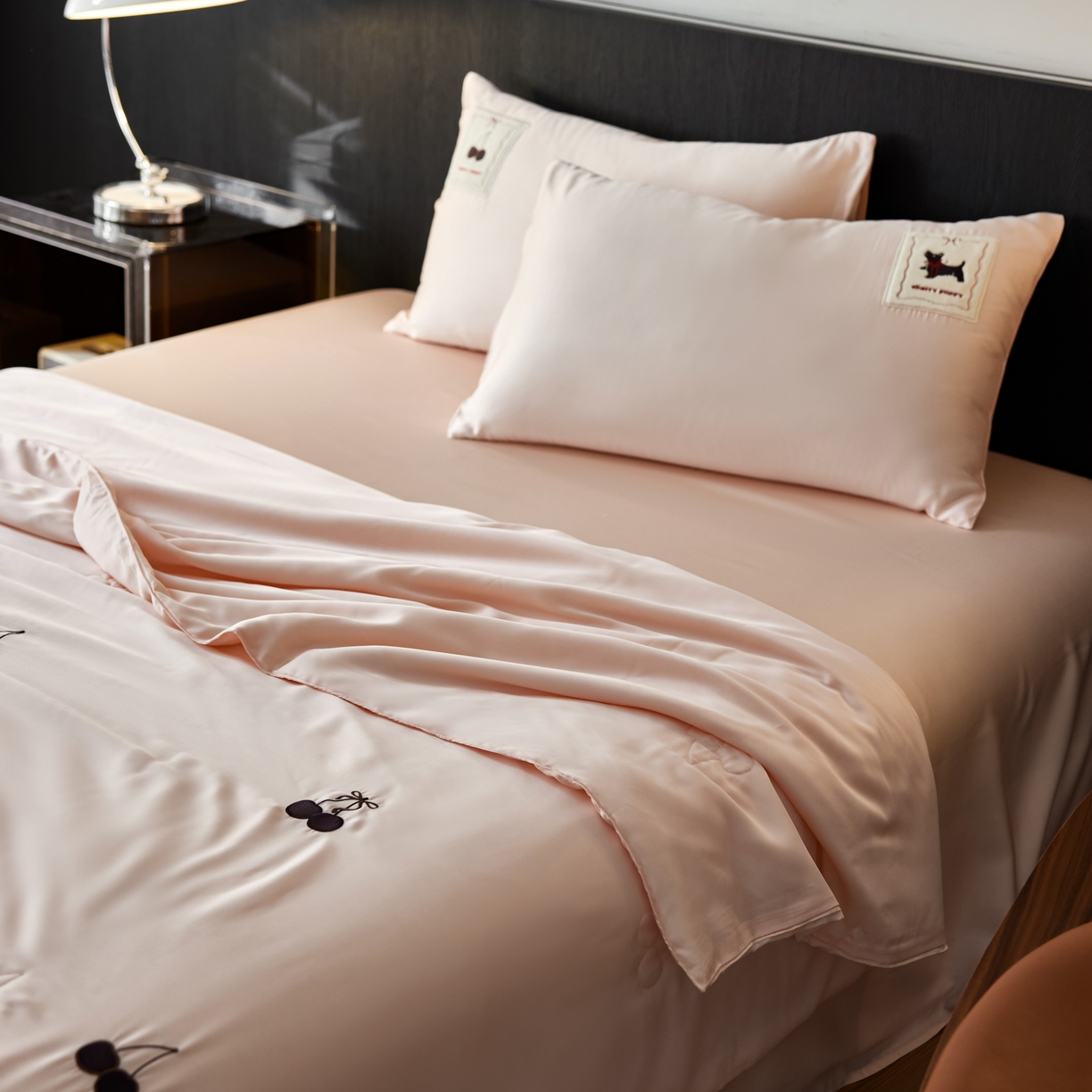 91家纺网 家纺一手货源 找家纺 初拾 2025新款60支奥地利进口兰精天丝夏被夏凉被空调被—樱桃奇奇 少女粉