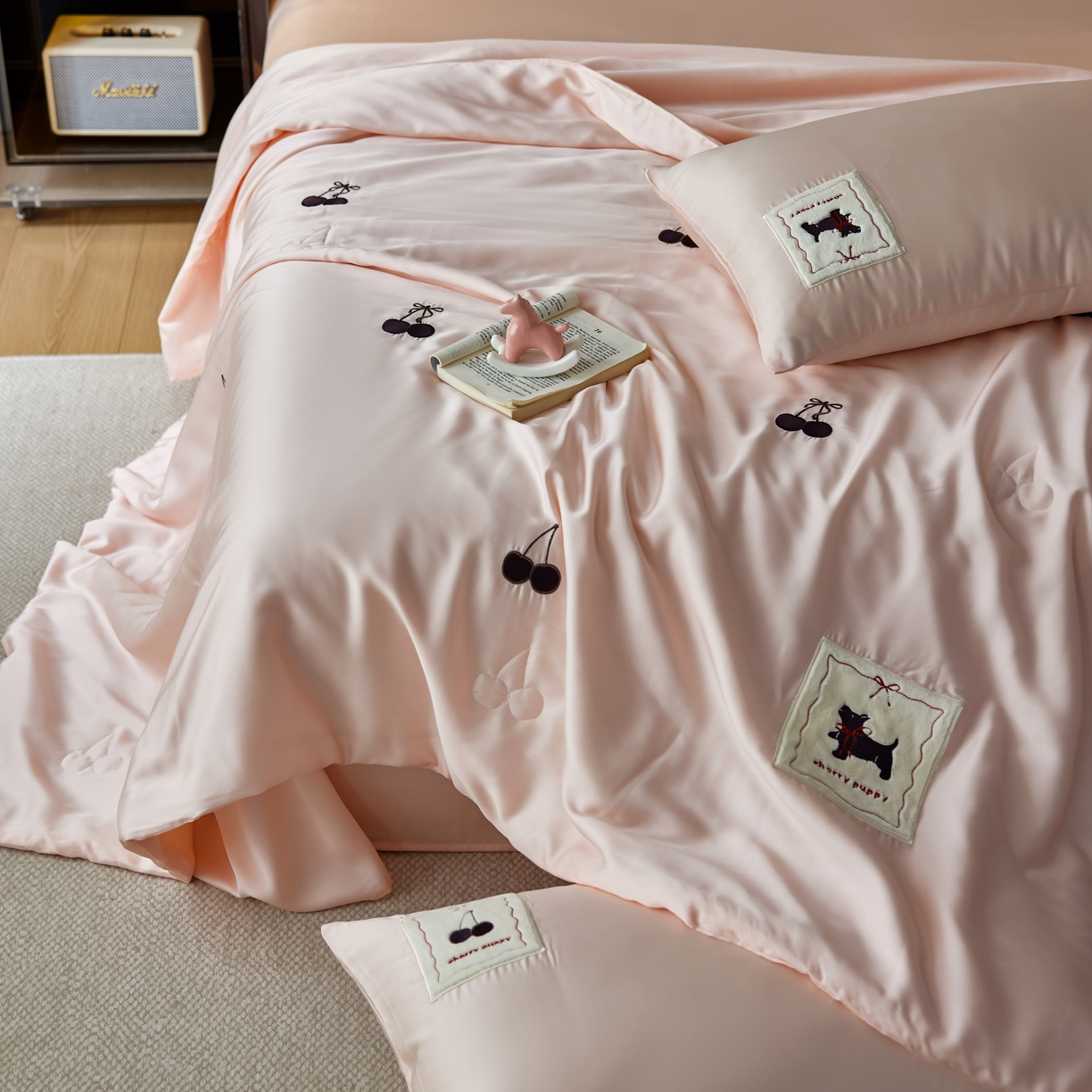 91家纺网 家纺一手货源 找家纺 初拾 2025新款60支奥地利进口兰精天丝夏被夏凉被空调被—樱桃奇奇 少女粉