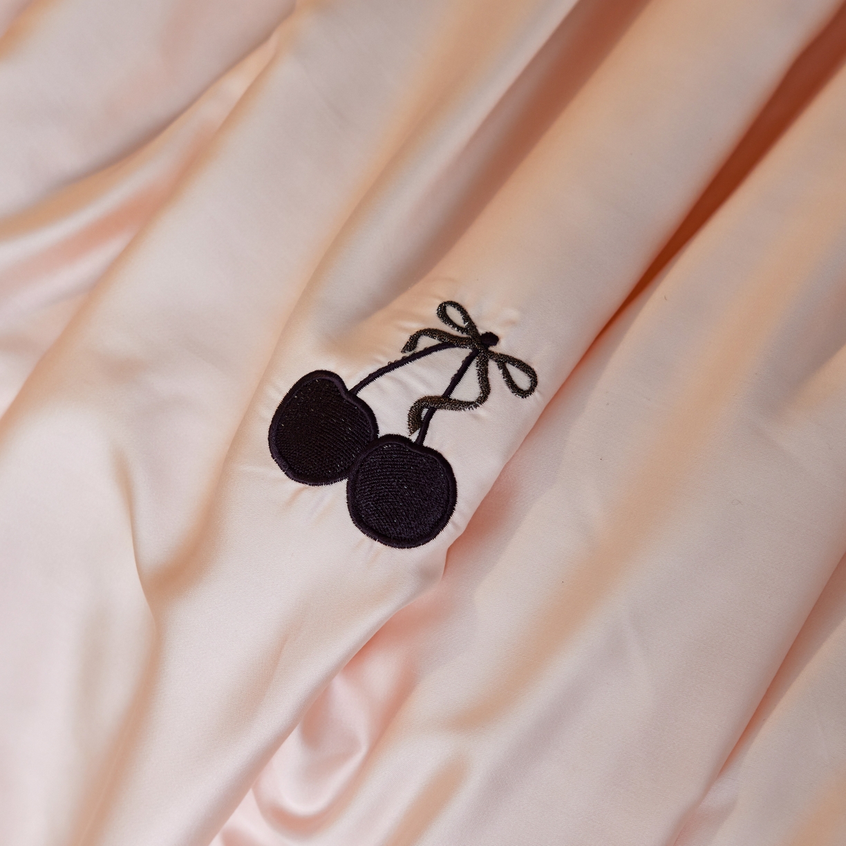 91家纺网 家纺一手货源 找家纺 初拾 2025新款60支奥地利进口兰精天丝夏被夏凉被空调被—樱桃奇奇 少女粉