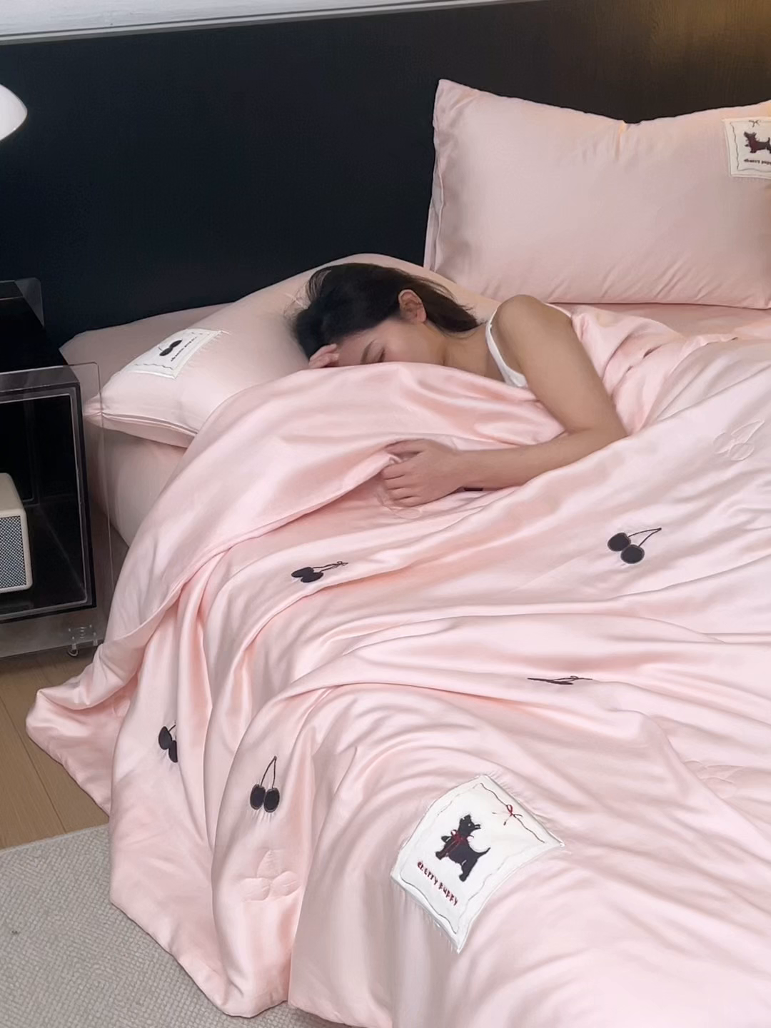 91家纺网 家纺一手货源 找家纺 初拾 2025新款60支奥地利进口兰精天丝夏被夏凉被空调被—樱桃奇奇 少女粉