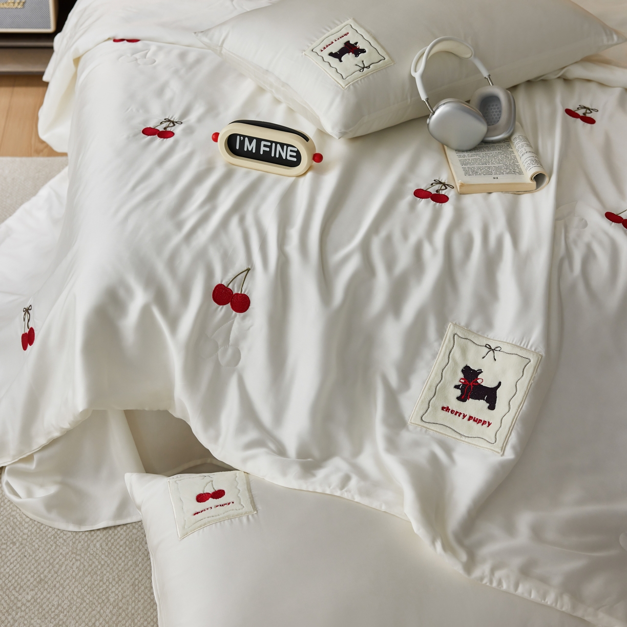 91家纺网 家纺一手货源 找家纺 初拾 2025新款60支奥地利进口兰精天丝夏被夏凉被空调被—樱桃奇奇 象牙白