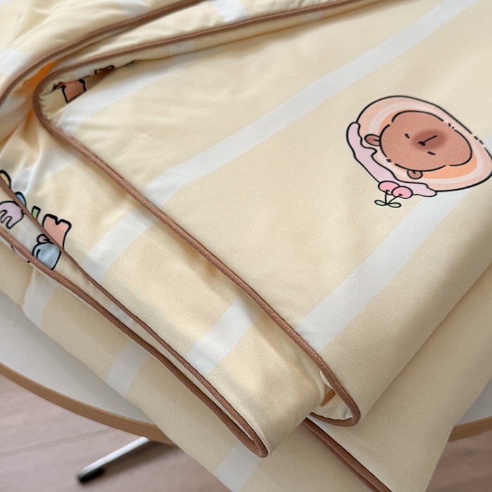 91家纺网 家纺一手货源 找家纺 柚子YOUTH 2025新款锦氨超柔果冻被 黄油小熊夏被